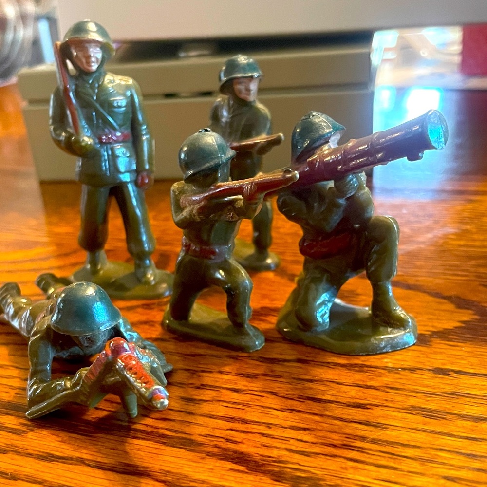 ❌🛑SOLD❌🛑 Vintage Toy soldiers